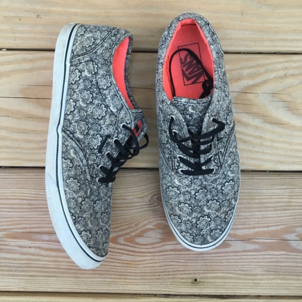 ❁Floral Paisley Vans ❁